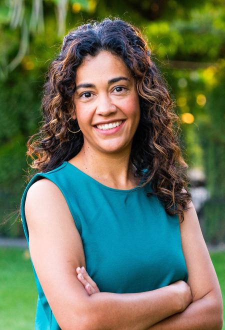 Tilah Larson headshot.