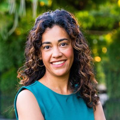 Tilah Larson headshot.